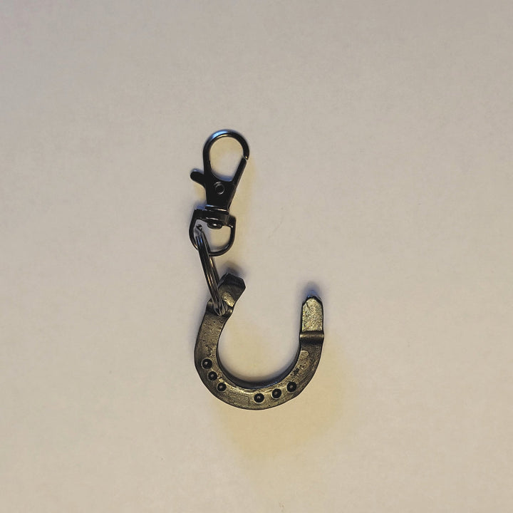 metal horseshoe keychain with clip